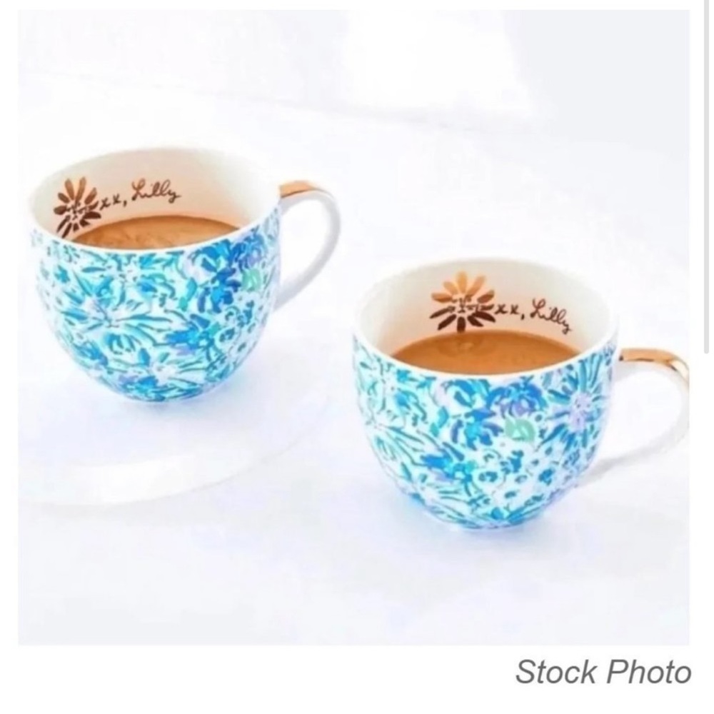 Lilly Pulitzer Blue Floral Set of 2 Coffee Tea Cups Mugs Porcelain New in Box - Picture 2 of 5